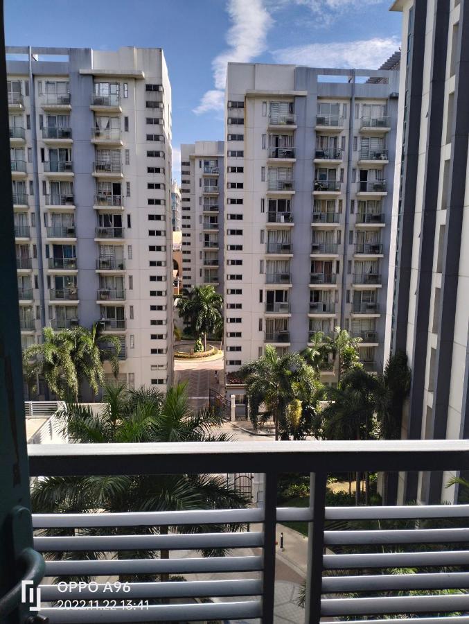 Pasay Condotel Near Resorts World & Airport ภายนอก รูปภาพ